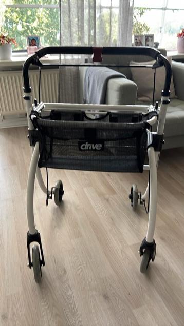 Rollator Roomba drive voor gebruik binnen. Zeer goede staat beschikbaar voor biedingen