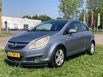 Opel Corsa 1.4-16V White Edition beschikbaar voor biedingen