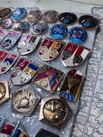 70 Sovjet Pins & Badges Collectie, Ophalen of Verzenden, Gebruikt, Stad of Land, Speldje of Pin