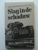 4 WO 2 boeken, Ophalen of Verzenden, Algemeen, Tweede Wereldoorlog, Gelezen