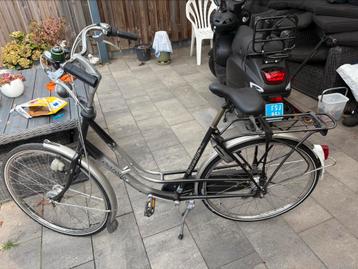 Gebruitke damesfiets beschikbaar voor biedingen