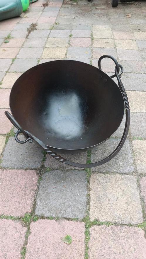Ulfberth Grote ketel met hengsel, Hobby en Vrije tijd, Kostuums, Theaterbenodigdheden en LARP, Gebruikt, Ophalen of Verzenden