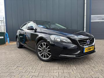 Volvo V40 1.6 T4 180PK Momentum Powershift 2014 Zwart beschikbaar voor biedingen