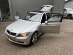 BMW 3-serie Touring BMW 320i / PANORAMADAK / RIJDT SCHAKELT, Achterwielaandrijving, 4 cilinders, 150 pk, Handgeschakeld