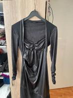 Latex look jurk maat s, Kleding | Dames, Jurken, Maat 38/40 (M), Ophalen of Verzenden, Zo goed als nieuw, Boven de knie