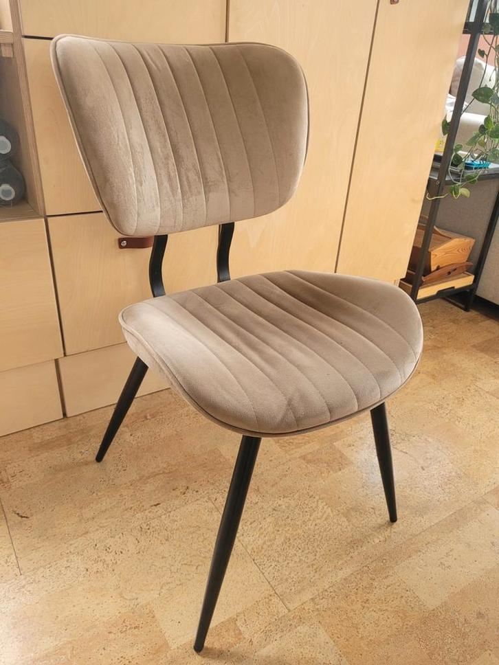 Leen Bakker Bram Eetkamerstoel - Beige Velvet, Huis en Inrichting, Stoelen, Gebruikt, Eén, Stof, Bruin, Ophalen