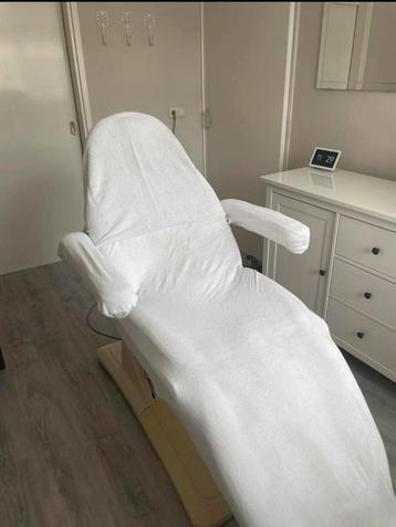 Behandelstoel | 3 motoren beschikbaar voor biedingen