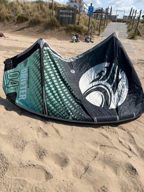 Cabrinha Drifter 4m wavekite / foil kite / beginnerskite, Watersport en Boten, Kitesurfen, Zo goed als nieuw, Geen board, Ophalen