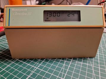 Honeywell Chronotherm III Thermostaat beschikbaar voor biedingen