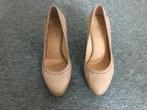 Damesschoenen Piure, Beige, Ophalen of Verzenden, Zo goed als nieuw, Schoenen met hoge hakken