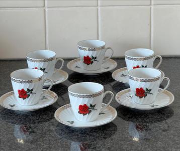 Bavaria Rode roos koffie servies beschikbaar voor biedingen