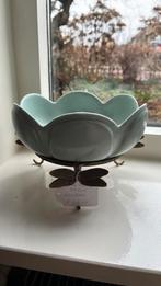 Schaal celadon turkooise aardewerk met koperen pootjes, Ophalen, Porselein of Keramiek, Schaal, Rond
