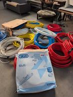 Diverse buizen - PVC, Aluminium, etc., Doe-het-zelf en Verbouw, Buizen en Afvoer, Gebruikt, Pvc, 2 tot 4 meter, Rechte buis