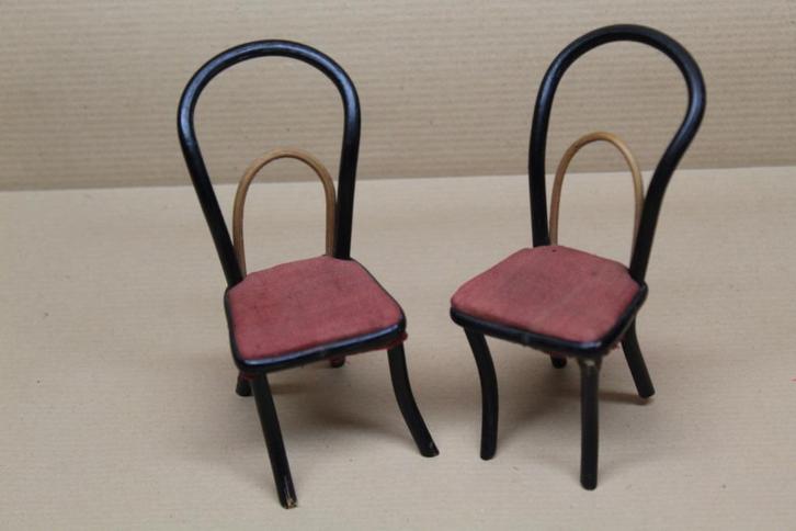 (15) Antieke stoeltjes voor het antieke poppenhuis, Antiek en Kunst, Antiek | Speelgoed, Ophalen of Verzenden