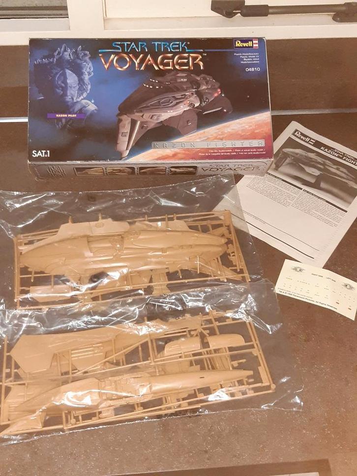 Revell bouwpakket Star Trek kazon fighter nieuw in doos 1995, Hobby en Vrije tijd, Modelbouw | Auto's en Voertuigen, Nieuw, Auto