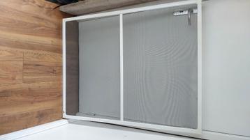 Vliegenhor Luxaflex 83x109 cm  beschikbaar voor biedingen