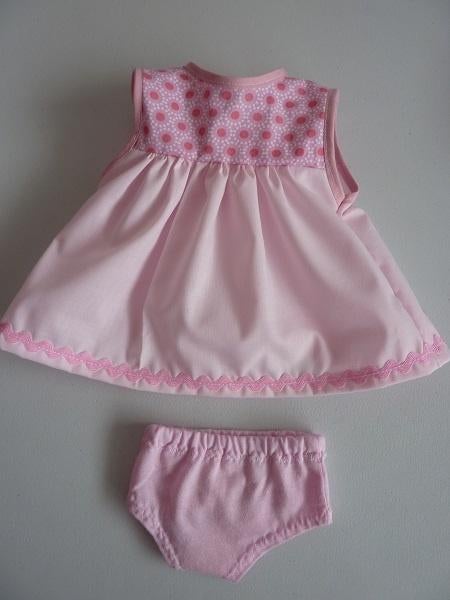 Jurkje met broekje of luier voor de baby pop Poppenkleertjes, Ophalen of Verzenden, Nieuw, Babypop