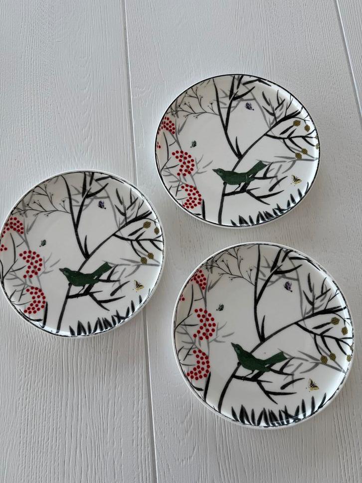 Bord aan tafel Designed for Living 3 stuks, Huis en Inrichting, Keuken | Servies, Nieuw, Bord(en), Overige stijlen, Aardewerk