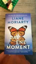 Liane Moriarty - dat ene momentv, Ophalen of Verzenden, Zo goed als nieuw
