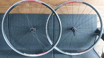 DT SWISS 2.O wielen velgrem 28 inch 10 of 11 speed igst beschikbaar voor biedingen