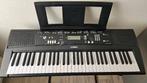 Keyboard Yamaha EZ-220 B, Muziek en Instrumenten, Keyboards, Ophalen, Zo goed als nieuw, 61 toetsen, Yamaha