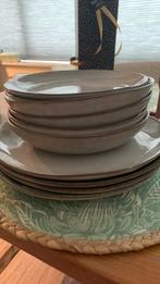 Servies set diverse borden, Huis en Inrichting, Keuken | Servies, Ophalen, Porselein, Overige stijlen, Bord(en)