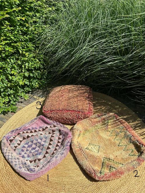 Vintage Marokkaanse poef vloerkussen, Huis en Inrichting, Banken | Voetenbanken en Poefen, Gebruikt, 50 tot 75 cm, 50 tot 75 cm