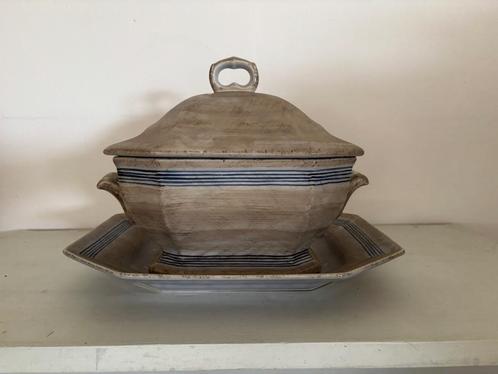 Soepterrine met serveerschaal, Huis en Inrichting, Keuken | Servies, Nieuw, Schaal of Schalen, Overige stijlen, Aardewerk, Ophalen of Verzenden