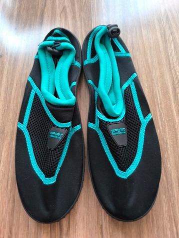Waterschoenen maat 43 beschikbaar voor biedingen