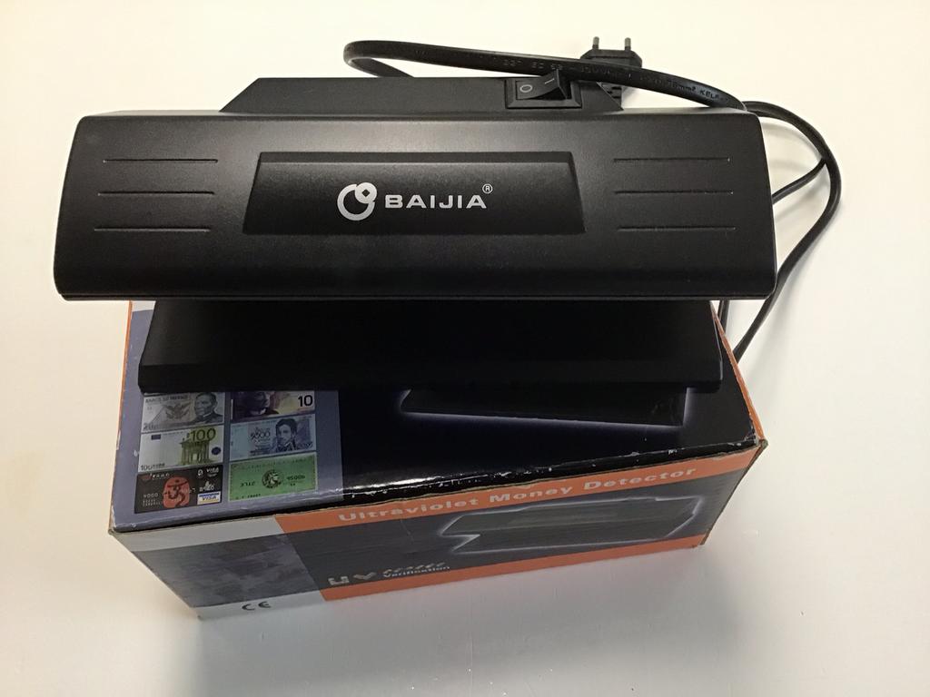 Bankbiljet tester met uv- licht., Postzegels en Munten, Ophalen of Verzenden
