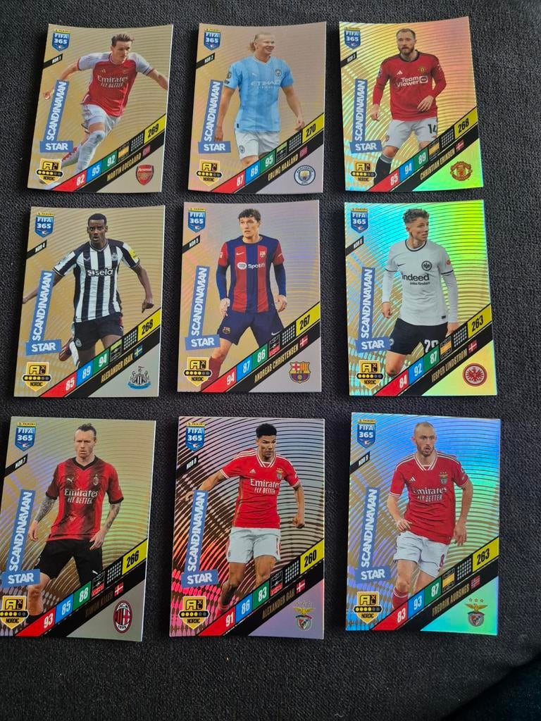 Panini Adrenalyn FIFA 365 2024 1/9, Verzenden, Zo goed als nieuw, Meerdere plaatjes