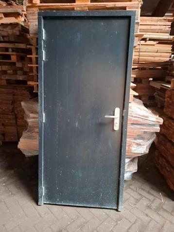 Hardhout hard houten buitendeur met kozijn  buiten deur hout beschikbaar voor biedingen