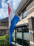 Nederlandse vlag  met stok  klaar voor op te hangen, Diversen, Vlaggen en Wimpels, Ophalen of Verzenden, Zo goed als nieuw