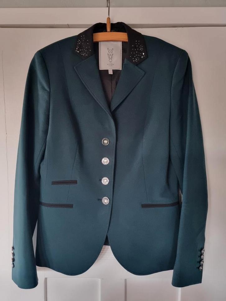 Groen wedstrijdjasje By Juuls / Juul C. Valt als een M/38!, Dieren en Toebehoren, Paardrijkleding, Zo goed als nieuw, Bovenkleding