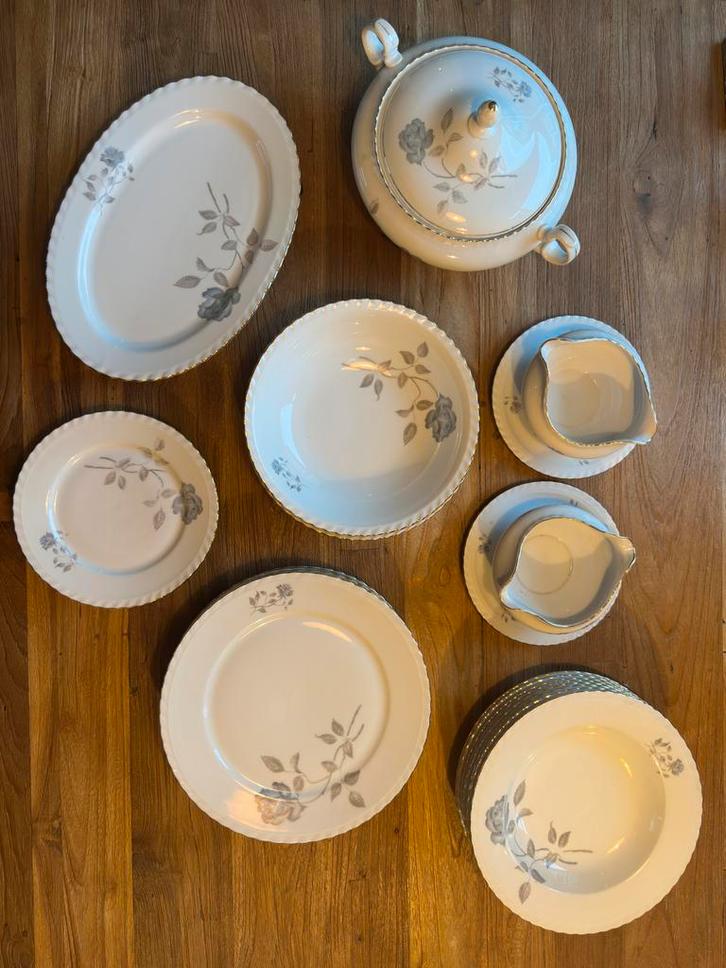 Vintage TK Thun Chechoslovakia servies set, Antiek en Kunst, Antiek | Servies compleet, Ophalen of Verzenden