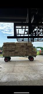 Pakjes tarwe stro, Stalling