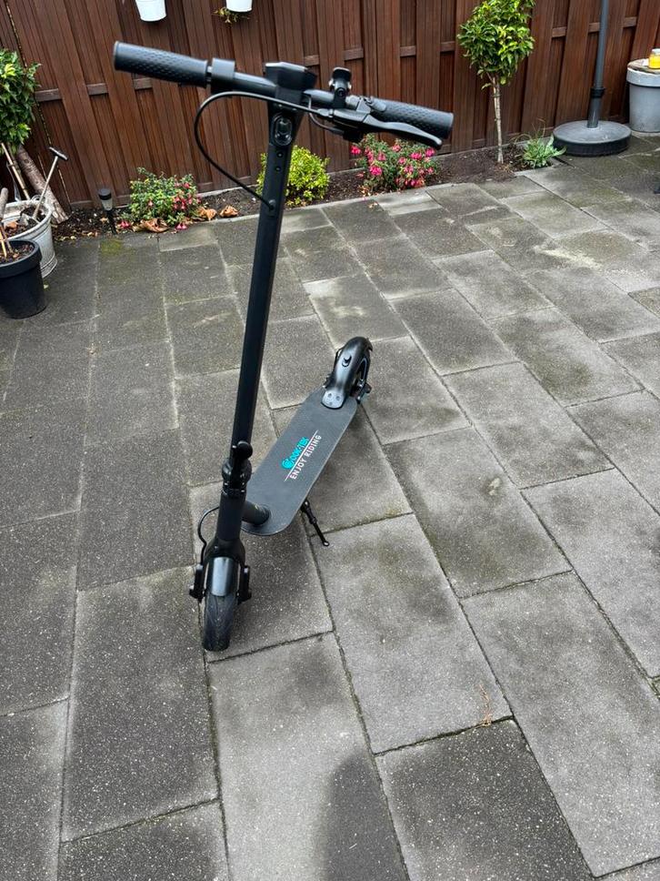 Opvoerbare elektrische step, Fietsen en Brommers, Steps, Zo goed als nieuw, Elektrische step (E-scooter), Ophalen of Verzenden