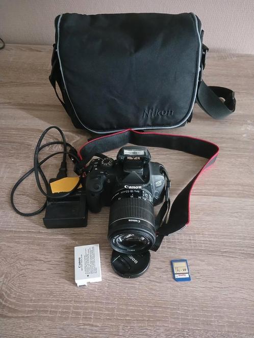 Canon EOS 700D Spiegelreflexcamera met Tas, Audio, Tv en Foto, Fotocamera's Digitaal, Gebruikt, Spiegelreflex, Canon, Minder dan 4 keer