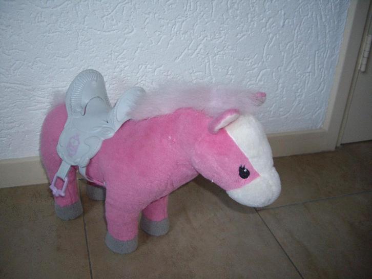 baby born paard dat geluiden maakt met zadel, Kinderen en Baby's, Speelgoed | Poppen, Zo goed als nieuw, Babypop, Ophalen of Verzenden