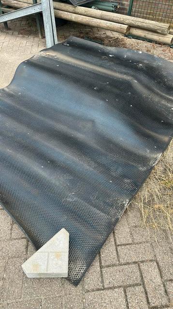 Rubber op rol voor veewagen vloertje of zo beschikbaar voor biedingen