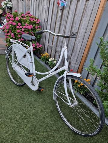 Te koop mooie damesfiets 28 inch  beschikbaar voor biedingen