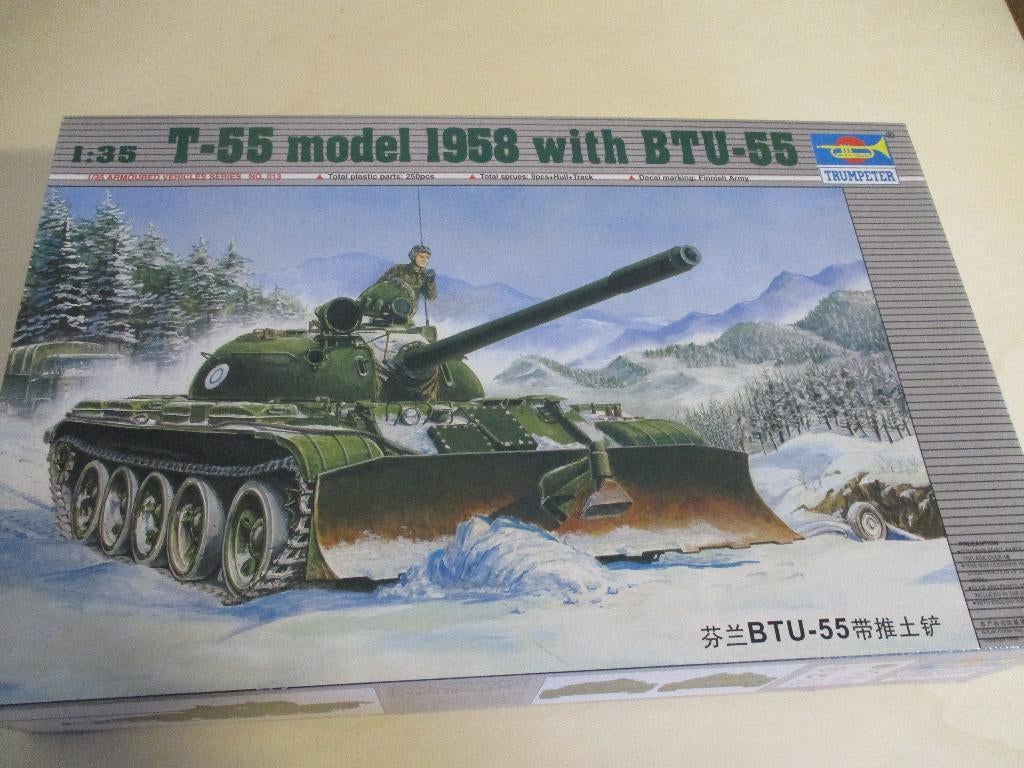 Trumpeter T-55 model 1958 with BTU-55, Overige merken, Tank, 1:32 tot 1:50, Ophalen of Verzenden