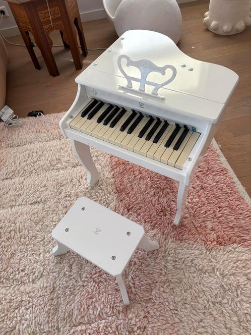Hape speelgoed vleugelpiano | wit, Kinderen en Baby's, Speelgoed | Educatief en Creatief, Zo goed als nieuw, Met geluid, Ophalen