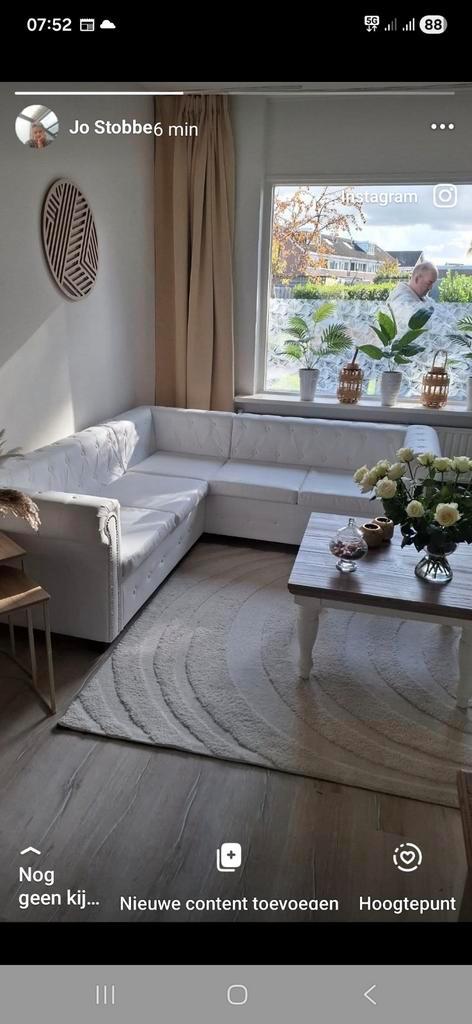 Nieuwe witte leatherlook hoekbank in nieuwstaat, Huis en Inrichting, Banken | Bankstellen, Nieuw, Hoekbank, Vierpersoons of meer