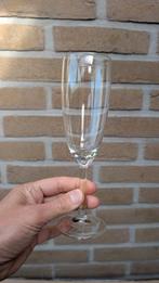 GRATIS doos met champagneglazen 18 cm hoog, Huis en Inrichting, Keuken | Servies, Ophalen, Overige typen, Overige stijlen, Glas