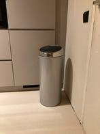 Brabantia Touch Bin Afvalemmer 30 Liter, Huis en Inrichting, Woonaccessoires | Prullenbakken, Ophalen, 50 tot 75 cm, Metaal, 20 tot 30 liter