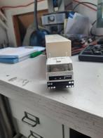 Daf truck met oplegger REMIA (Z207-35) 1:60, Ophalen of Verzenden, Zo goed als nieuw, Bus of Vrachtwagen