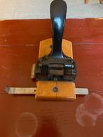 Vintage antiek perforator LEITZ gietijzer hout, Ophalen of Verzenden