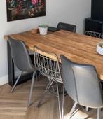 Twee industriele eetkamerstoelen, Ophalen, Zo goed als nieuw, Grijs, Twee
