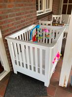 Degelijke witte baby box, Kinderen en Baby's, Boxen, Ophalen of Verzenden, Gebruikt